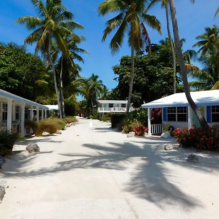 Pines & Palms Resort-3
